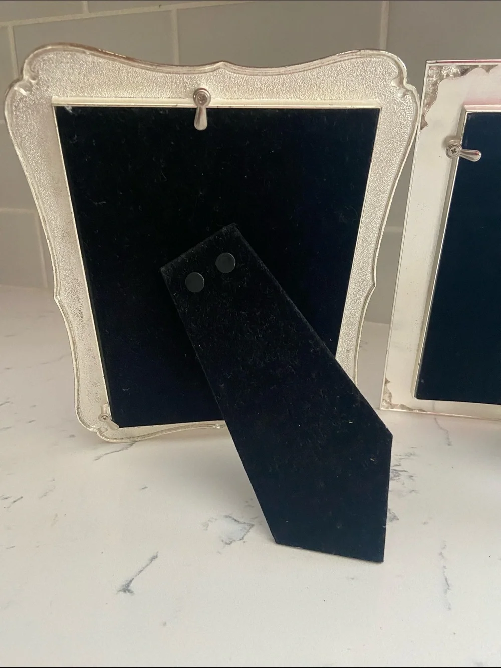 Set of 2 Decorative Marbled Picture Frames 4x6 Cream Silver Scroll Frames
